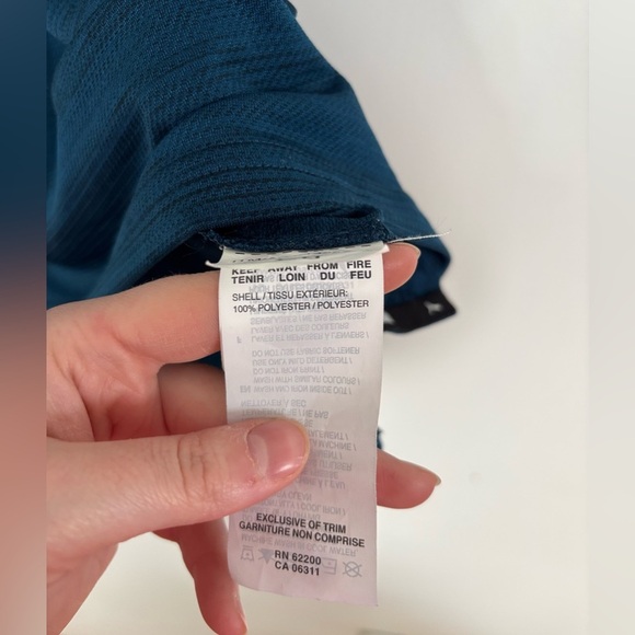 🎉4/30$🎉 Puma Blue Activewear Performance T-Shirt - Large 💙 - Picture 3 of 4